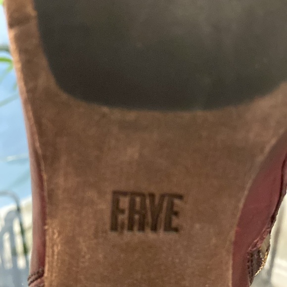 Frye Madeline Ankle Booties 6M - Picture 8 of 10